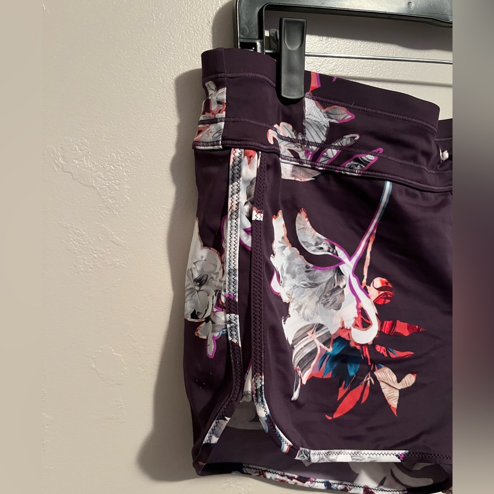 Athleta Purple Floral Women's Swim Shorts - Picture 5 of 12